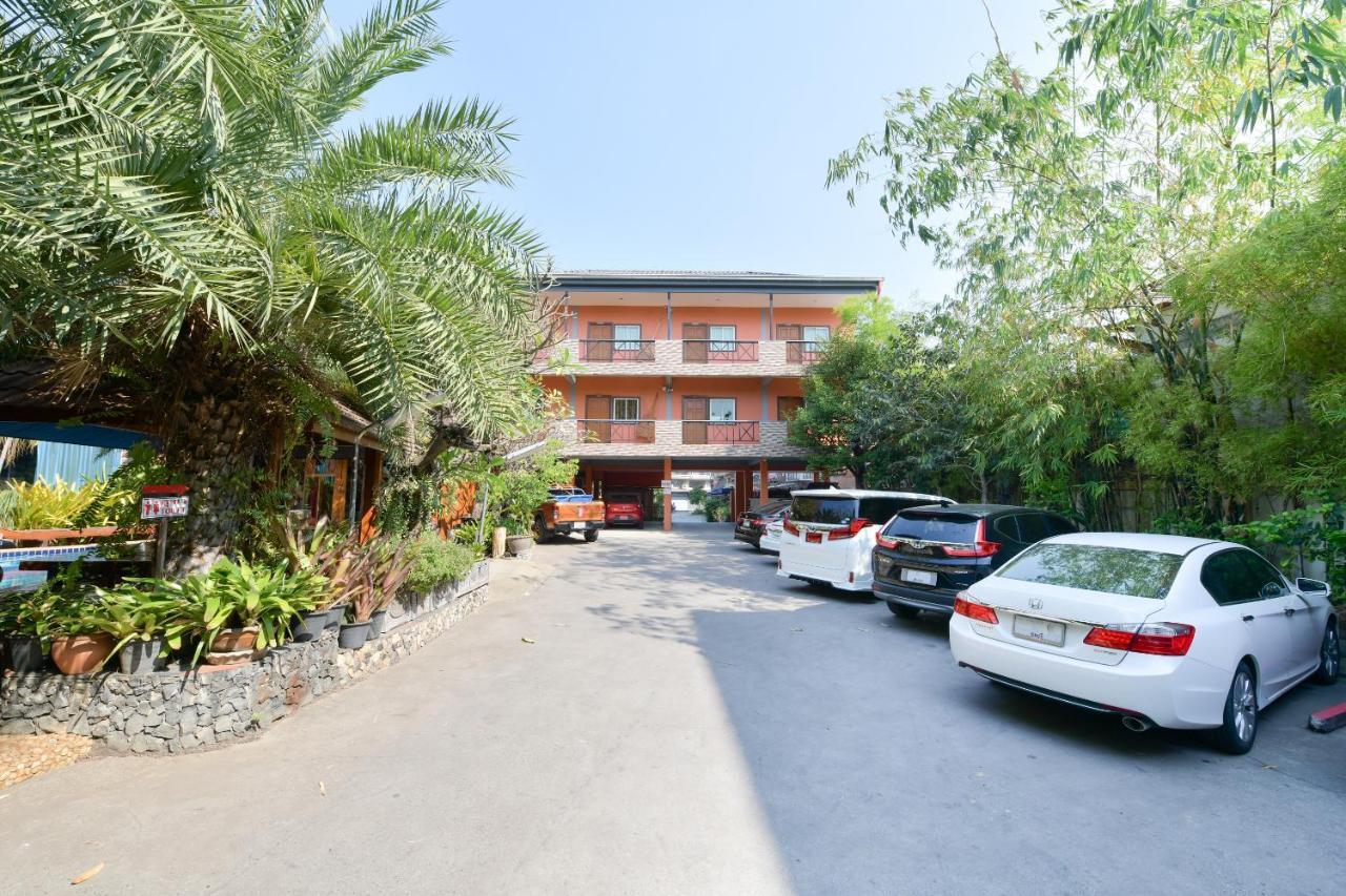 Oyo 549 Maesri Resort Pattaya ภายนอก รูปภาพ